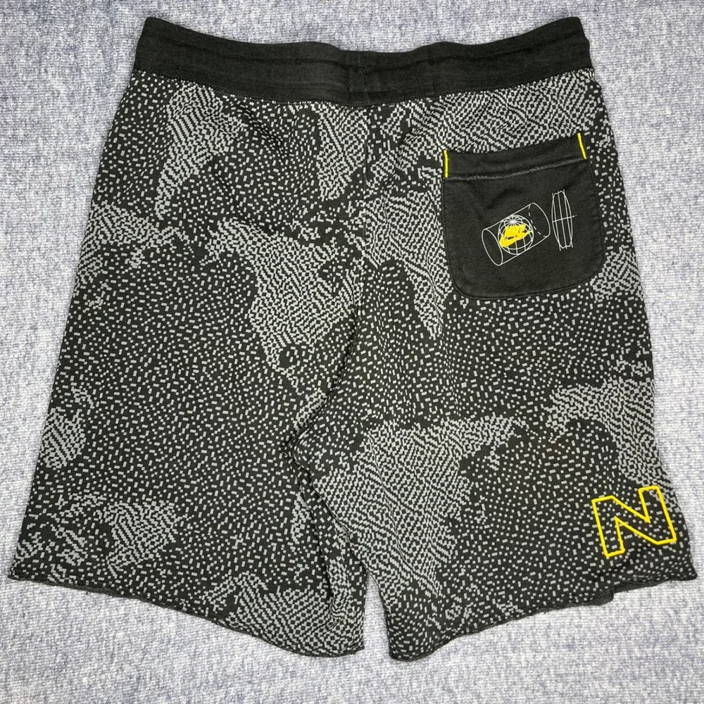 Nike Men's Athletic Shorts World Map Graphic‎ Black Yellow Pockets Size L
